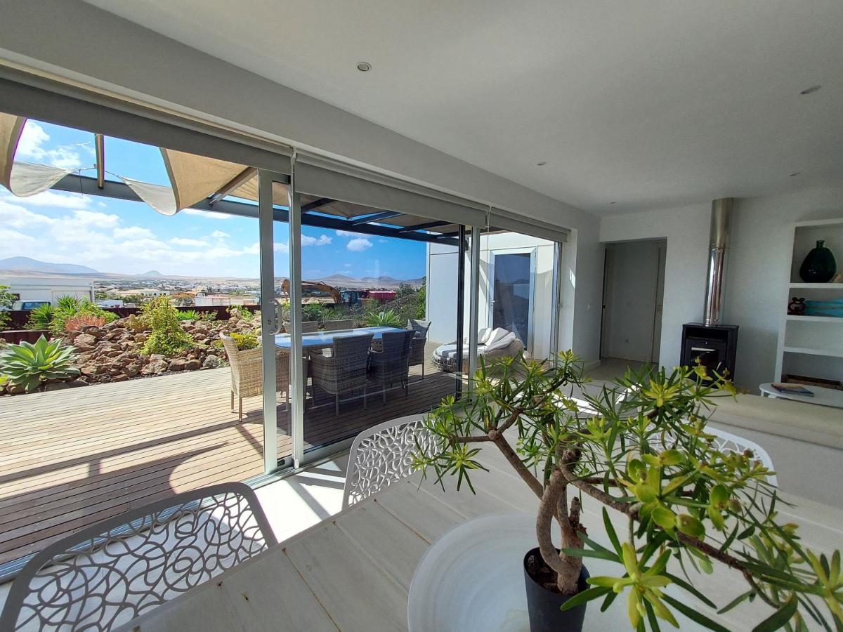 Villa Private With Pool In